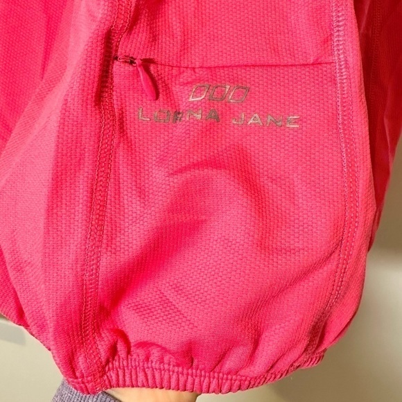 Lorna Jane racer back tank top bright pink back pocket gym ladies size medium - Picture 3 of 6